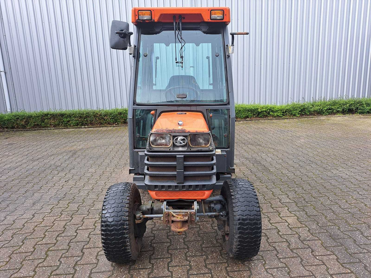 Kubota B2410 - Мінітрактор: фото 2 Kubota B2410 - Мінітрактор: фото 2