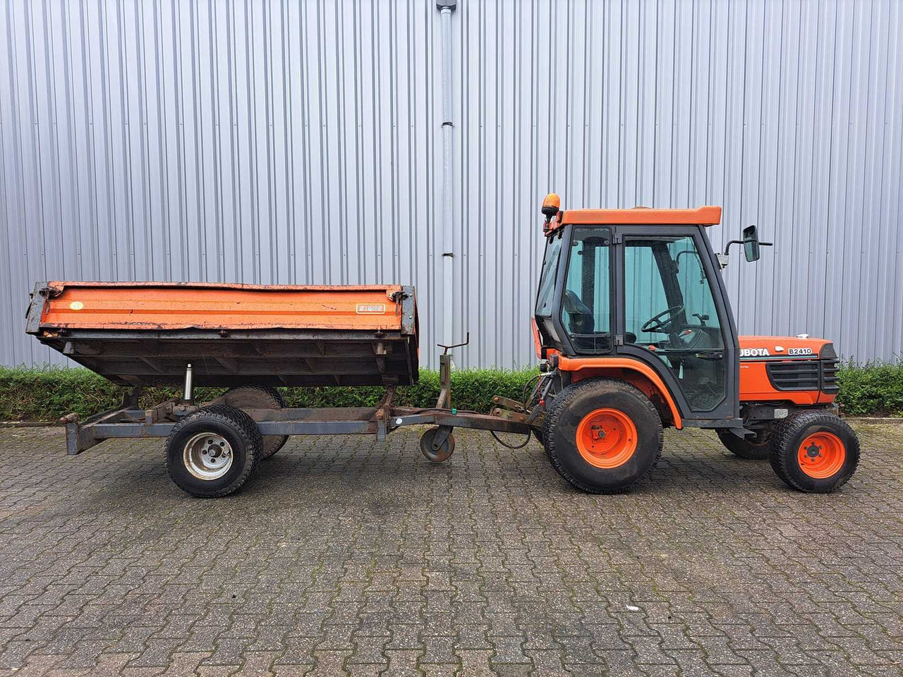 Kubota B2410 - Мінітрактор: фото 5 Kubota B2410 - Мінітрактор: фото 5