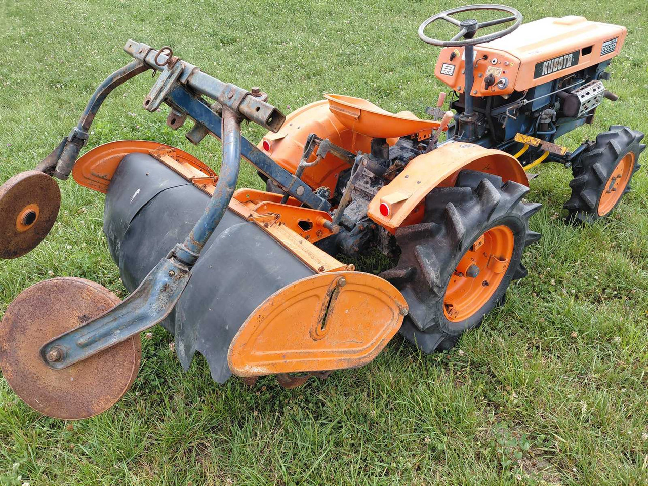 Kubota B6000 - Мінітрактор: фото 4 Kubota B6000 - Мінітрактор: фото 4