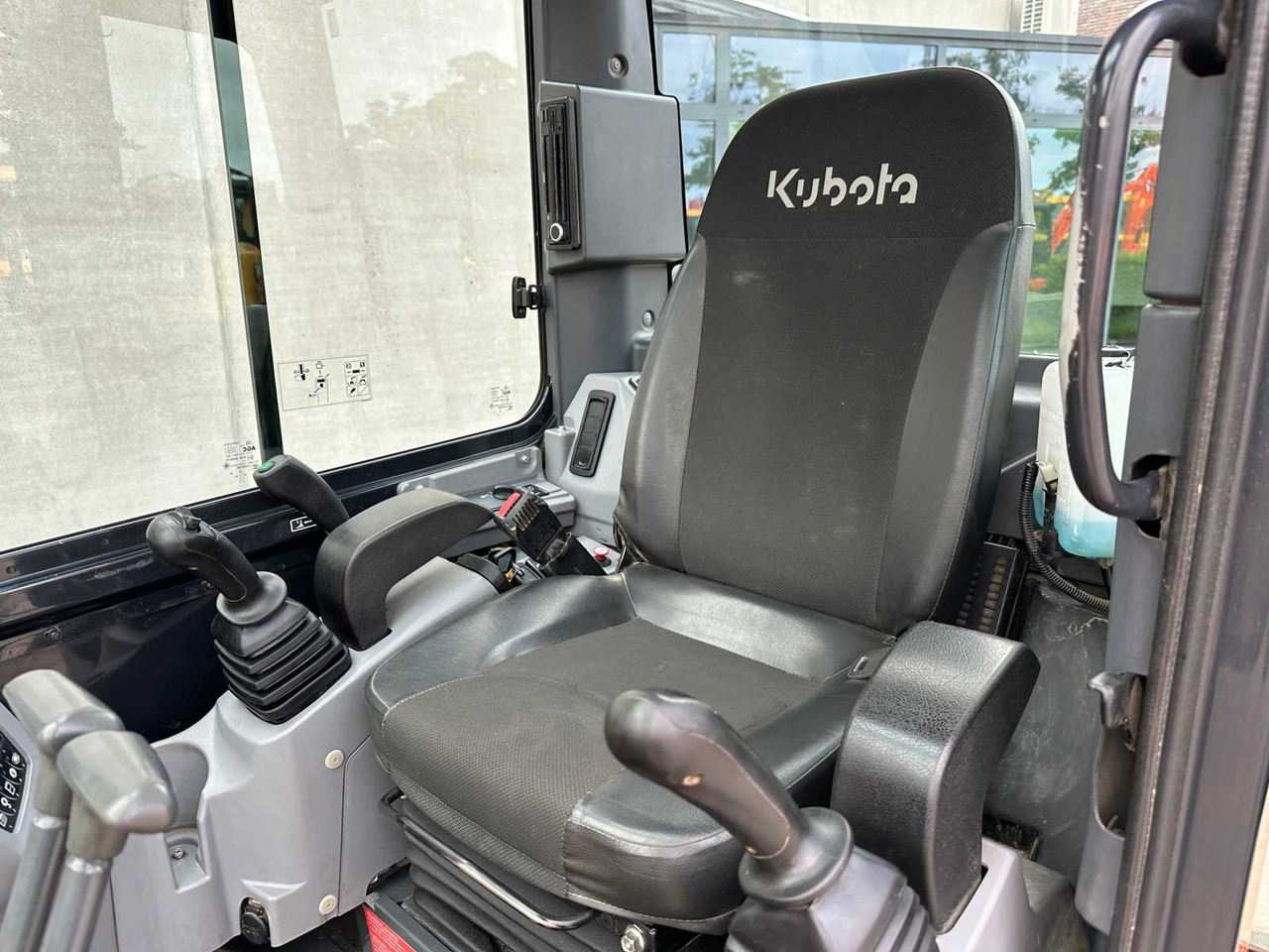 Міні-екскаватор Kubota U36-4: фото 36