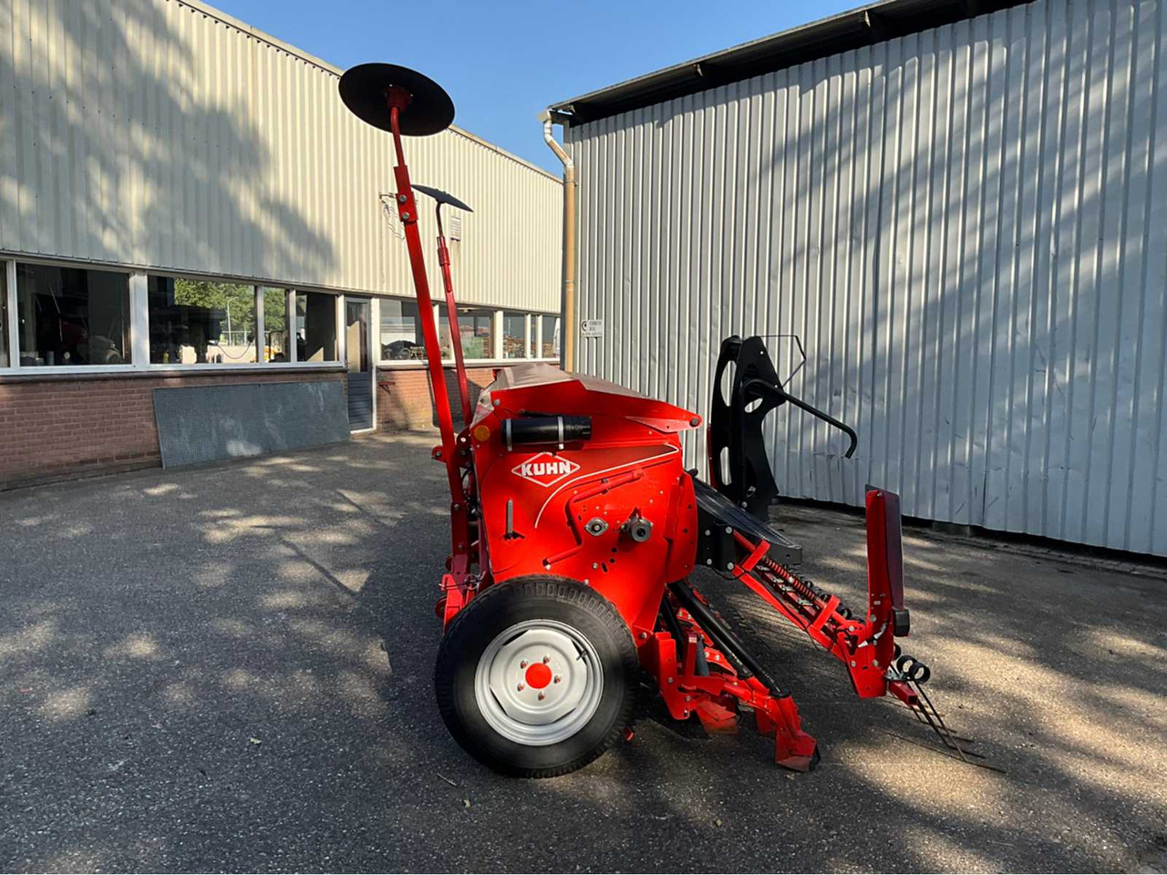 Kuhn Premia 300 - Посівна техніка: фото 4 Kuhn Premia 300 - Посівна техніка: фото 4