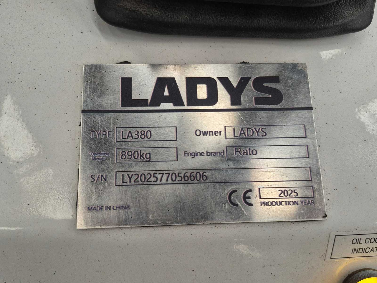 LADYS - 2025 - LA380 - SKID STEER LOADER - Гусеничний міні-навантажувач: фото 4 LADYS - 2025 - LA380 - SKID STEER LOADER - Гусеничний міні-навантажувач: фото 4