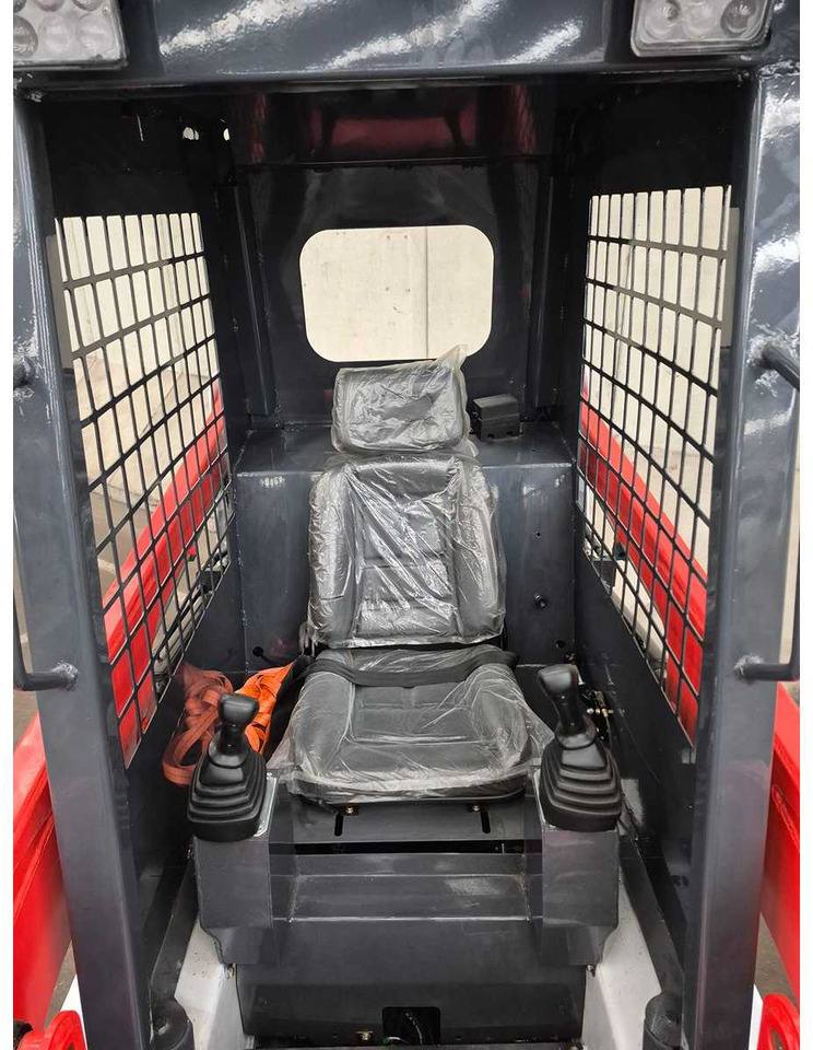 LADYS - 2025 - LA670 - SKID STEER LOADER - Гусеничний міні-навантажувач: фото 2 LADYS - 2025 - LA670 - SKID STEER LOADER - Гусеничний міні-навантажувач: фото 2