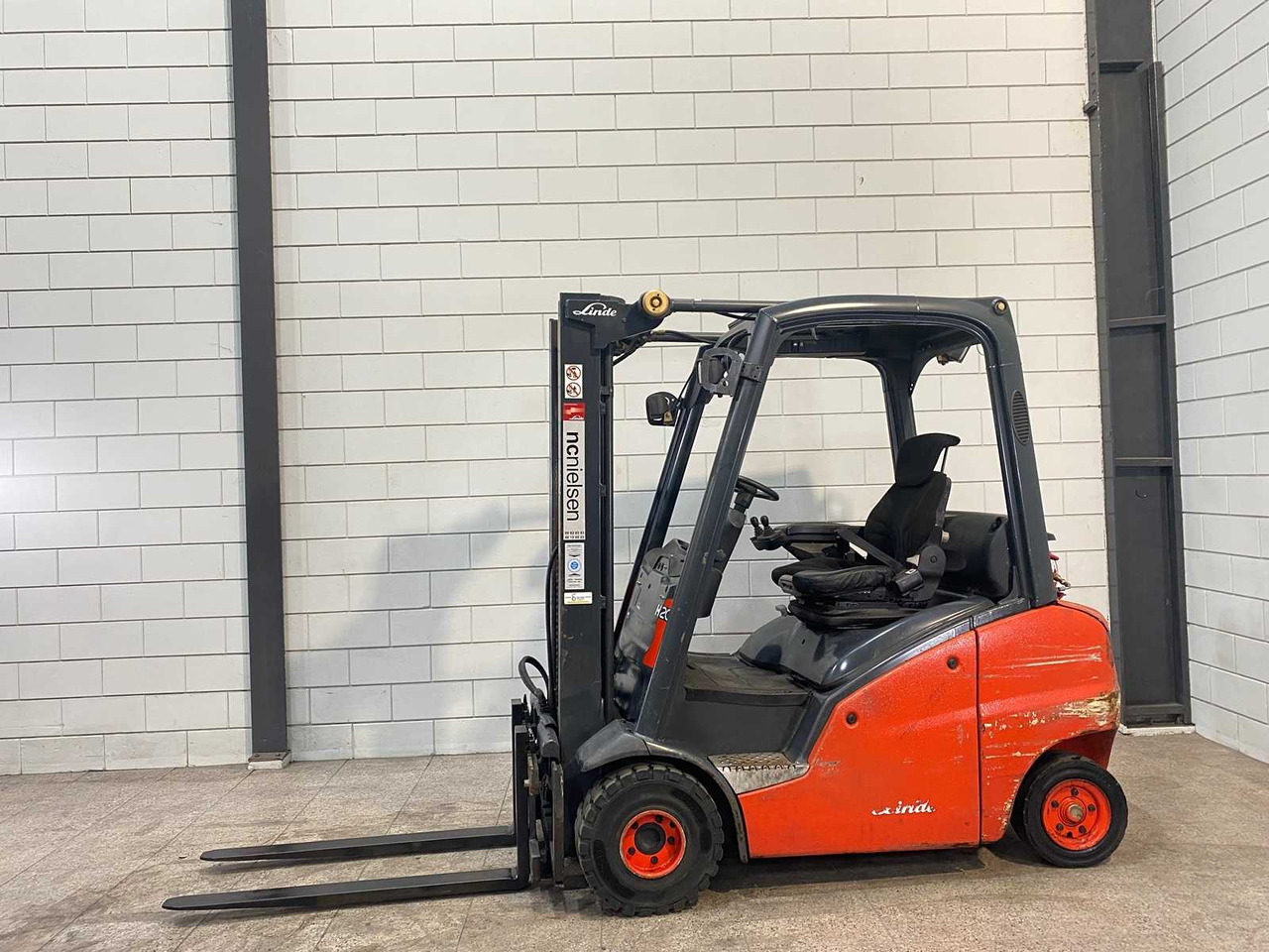LINDE - 2008 - H20T - FORKLIFT TRUCK - Навантажувач вилковий: фото 1 LINDE - 2008 - H20T - FORKLIFT TRUCK - Навантажувач вилковий: фото 1