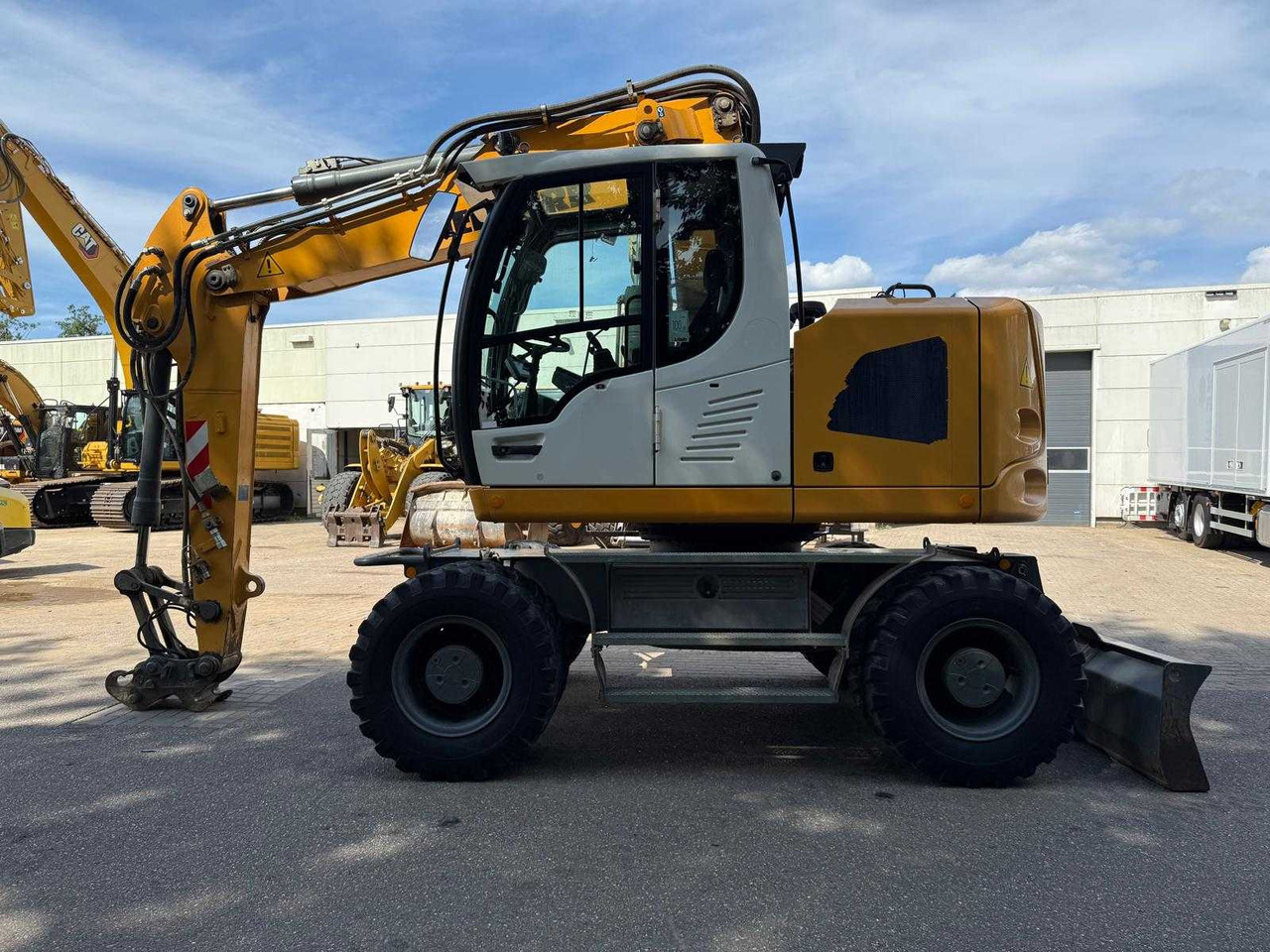 Liebherr A 918 compact - Колісний екскаватор: фото 4 Liebherr A 918 compact - Колісний екскаватор: фото 4