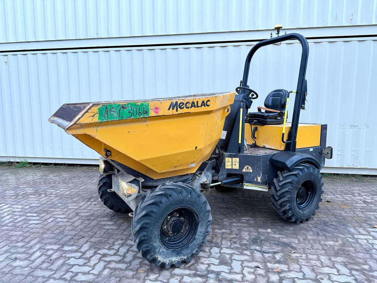 Міні-самоскид MECALAC - TA3S SWIVEL BODY - 2018 - DUMPER: фото 7 Міні-самоскид MECALAC - TA3S SWIVEL BODY - 2018 - DUMPER: фото 7