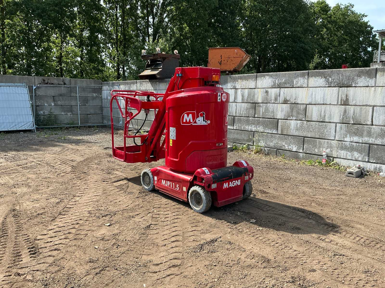 Magni MJP11.5 - Підйомник: фото 3 Magni MJP11.5 - Підйомник: фото 3