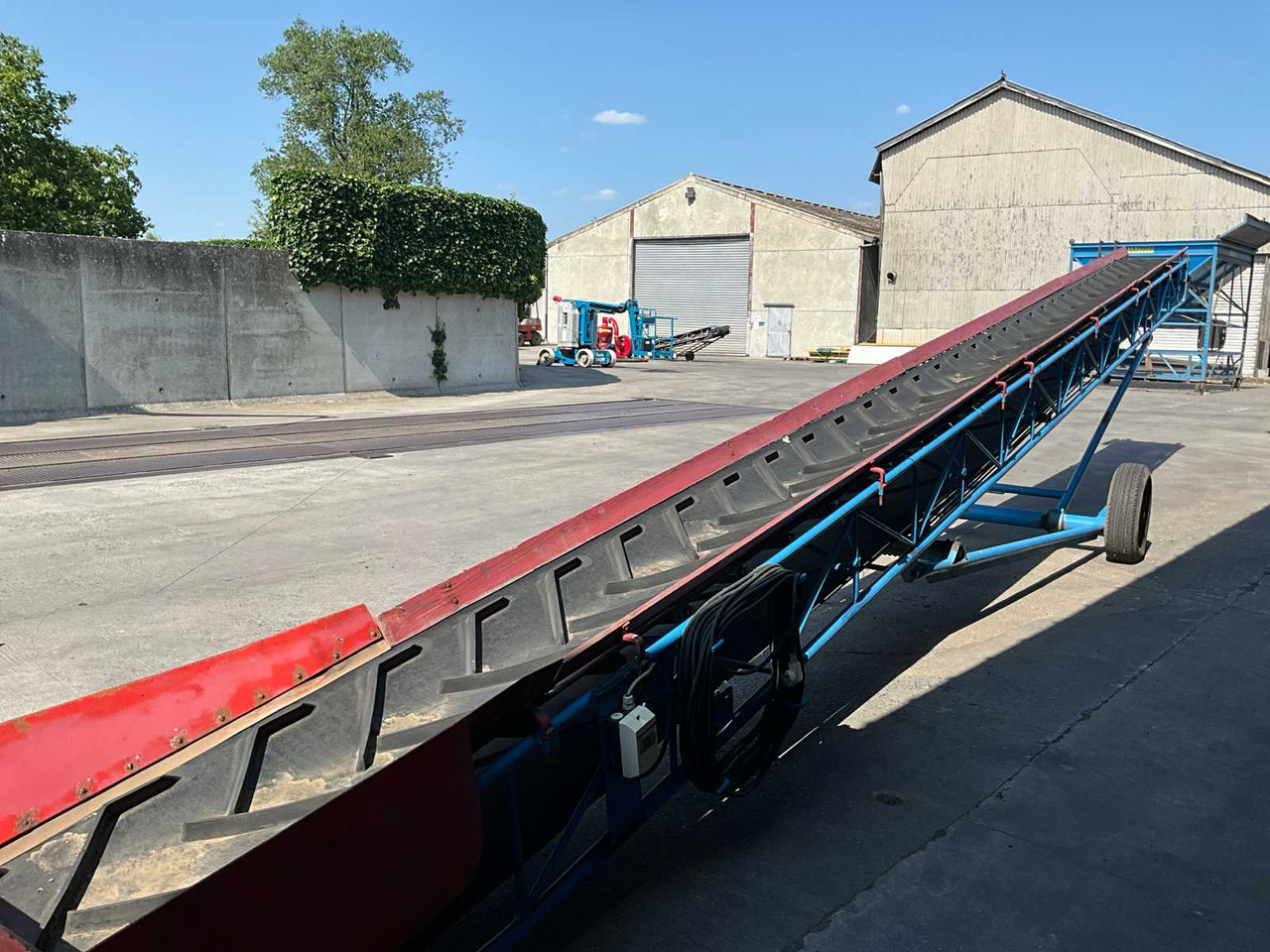 Mobile conveyor belt - toggle clamp - Cтрічковий конвеєр: фото 4 Mobile conveyor belt - toggle clamp - Cтрічковий конвеєр: фото 4
