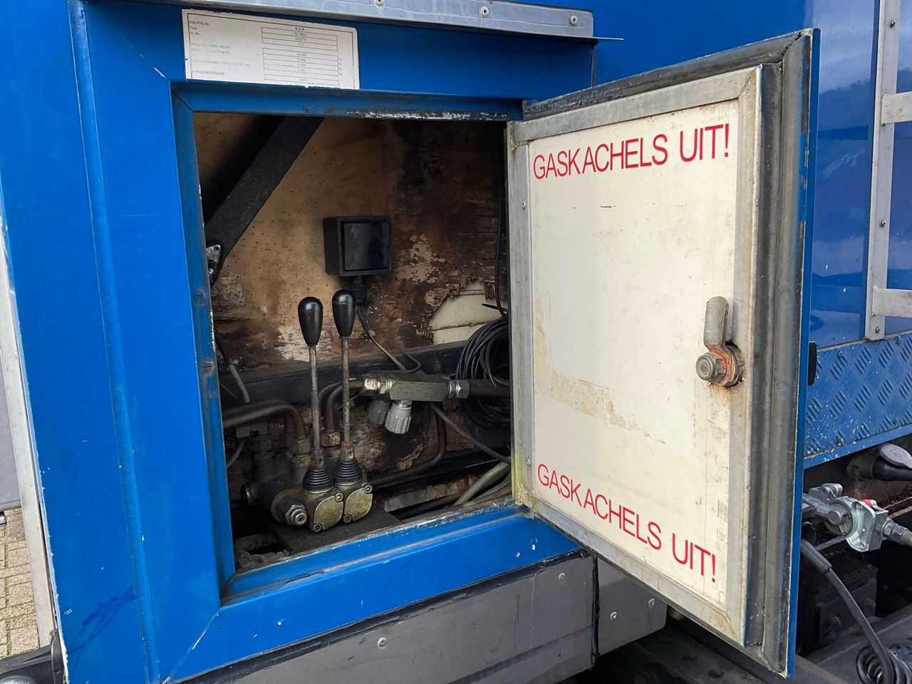 Напівпричіп 1997 RUYSSCHAERT SR16TP SALE SEMI-TRAILER WITH 2012 SCANIA TRACTOR: фото 35 Напівпричіп 1997 RUYSSCHAERT SR16TP SALE SEMI-TRAILER WITH 2012 SCANIA TRACTOR: фото 35