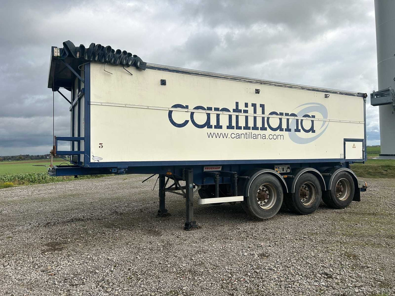 FRUEHAUF 9806 AL IS06 TIPPING SEMI-TRAILER / BELT TRUCK - Напівпричіп: фото 2 FRUEHAUF 9806 AL IS06 TIPPING SEMI-TRAILER / BELT TRUCK - Напівпричіп: фото 2