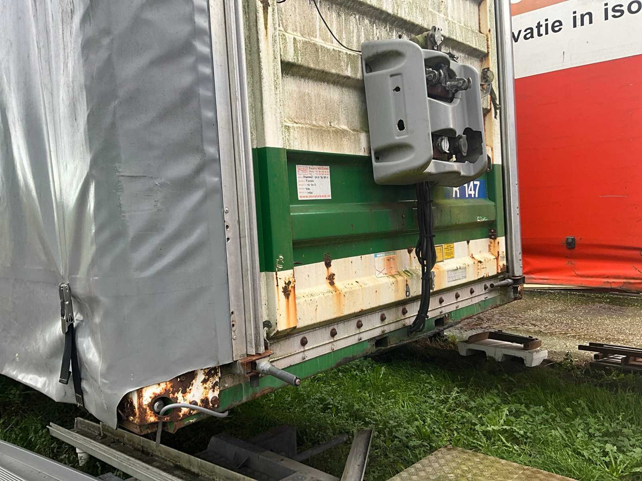 Напівпричіп GT FRUEHAUF - SLIDING TARPAULIN TRAILER - SEMI-TRAILER: фото 13 Напівпричіп GT FRUEHAUF - SLIDING TARPAULIN TRAILER - SEMI-TRAILER: фото 13