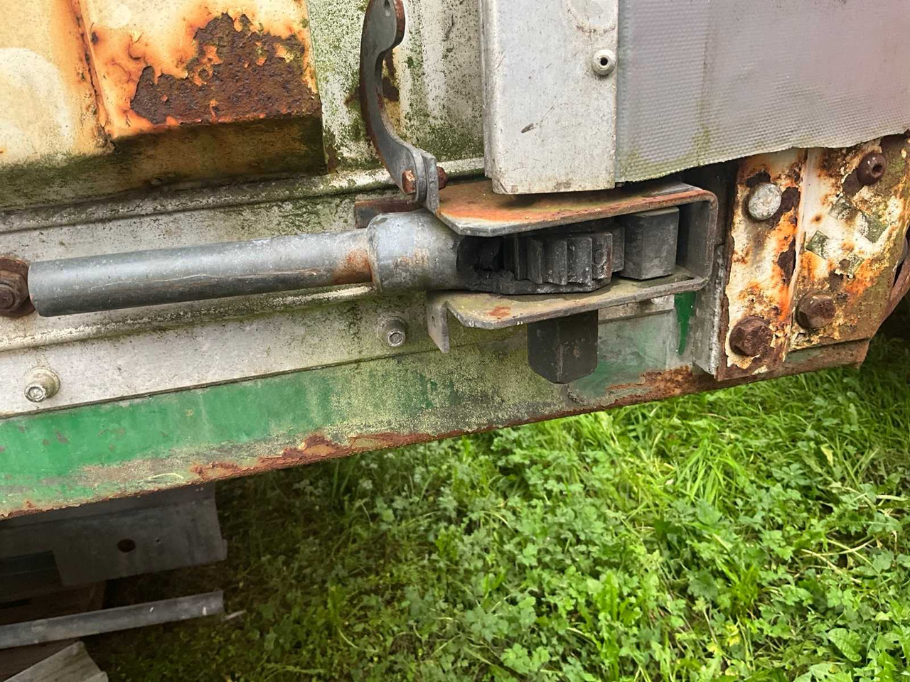 Напівпричіп GT FRUEHAUF - SLIDING TARPAULIN TRAILER - SEMI-TRAILER: фото 11 Напівпричіп GT FRUEHAUF - SLIDING TARPAULIN TRAILER - SEMI-TRAILER: фото 11