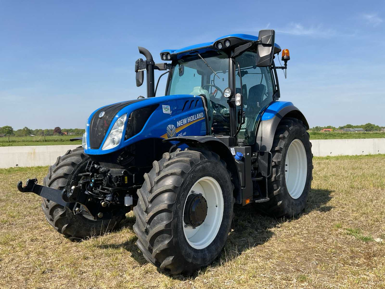 New Holland T6.145 - Трактор: фото 1 New Holland T6.145 - Трактор: фото 1