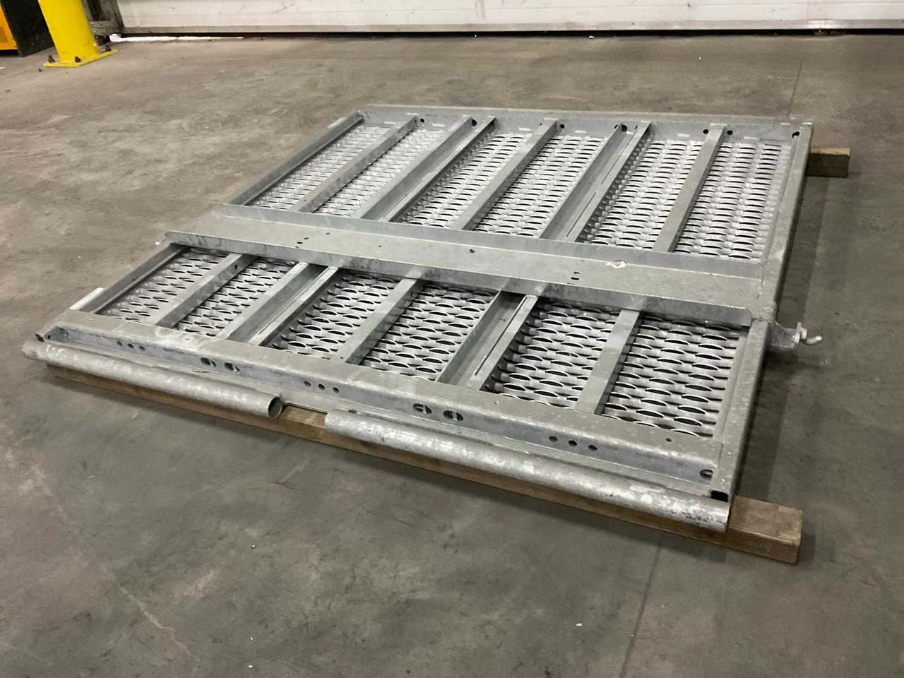 TRAILER RAMP - Причіп: фото 1 TRAILER RAMP - Причіп: фото 1