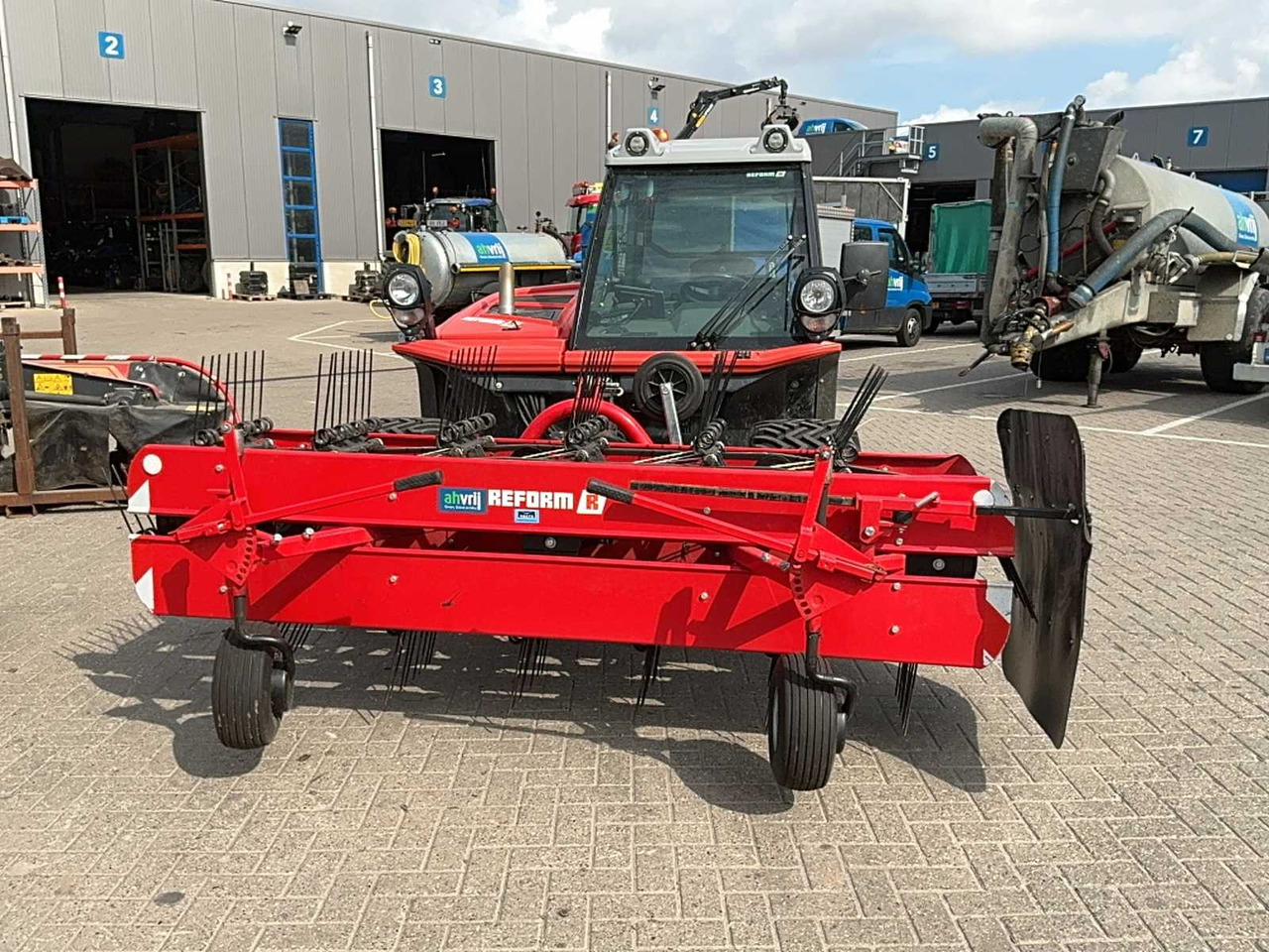 Reform Metrac H75 - Трактор: фото 4 Reform Metrac H75 - Трактор: фото 4