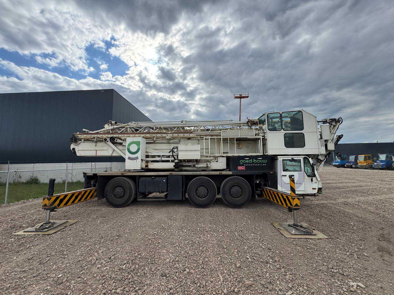 Spierings SK377-AT3 - Швидкомонтований кран: фото 1 Spierings SK377-AT3 - Швидкомонтований кран: фото 1