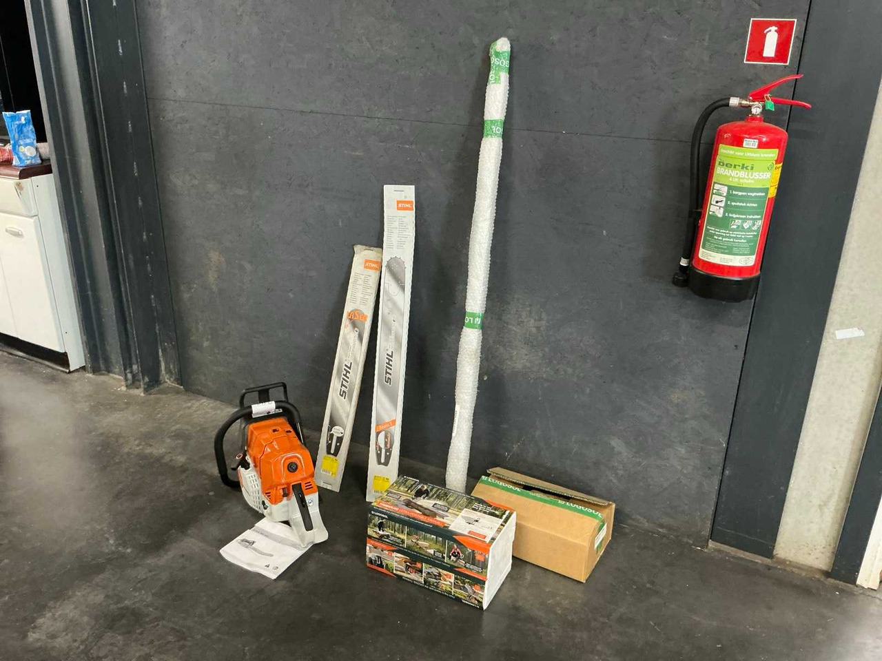 Stihl 881 - Техніка для саду та городу: фото 3 Stihl 881 - Техніка для саду та городу: фото 3