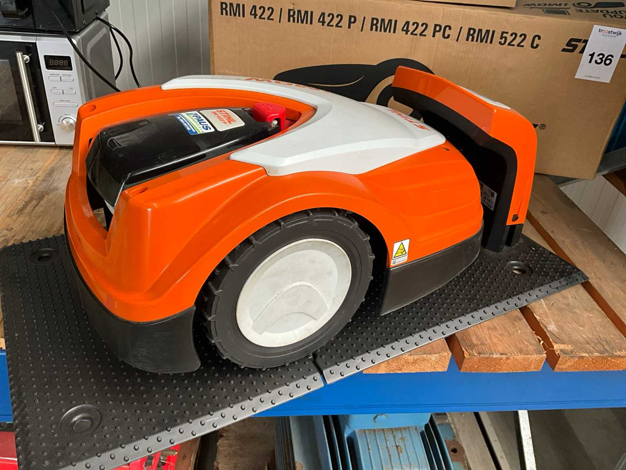Stihl RMI422.2 - Газонокосарка: фото 1 Stihl RMI422.2 - Газонокосарка: фото 1