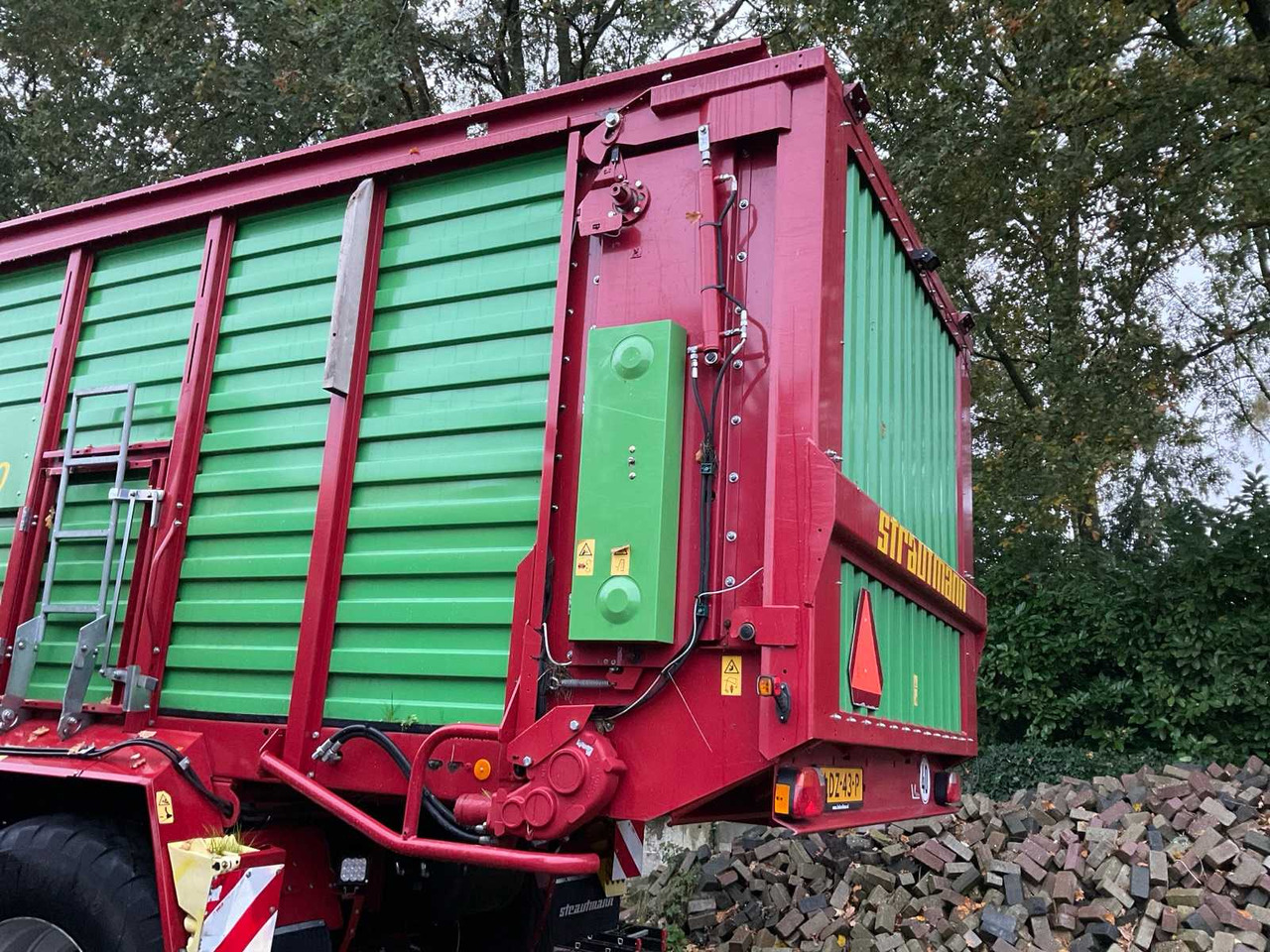 Самозавантажувальний причіп Strautmann GIGA VITESSE CFS 4002 DO: фото 11 Самозавантажувальний причіп Strautmann GIGA VITESSE CFS 4002 DO: фото 11