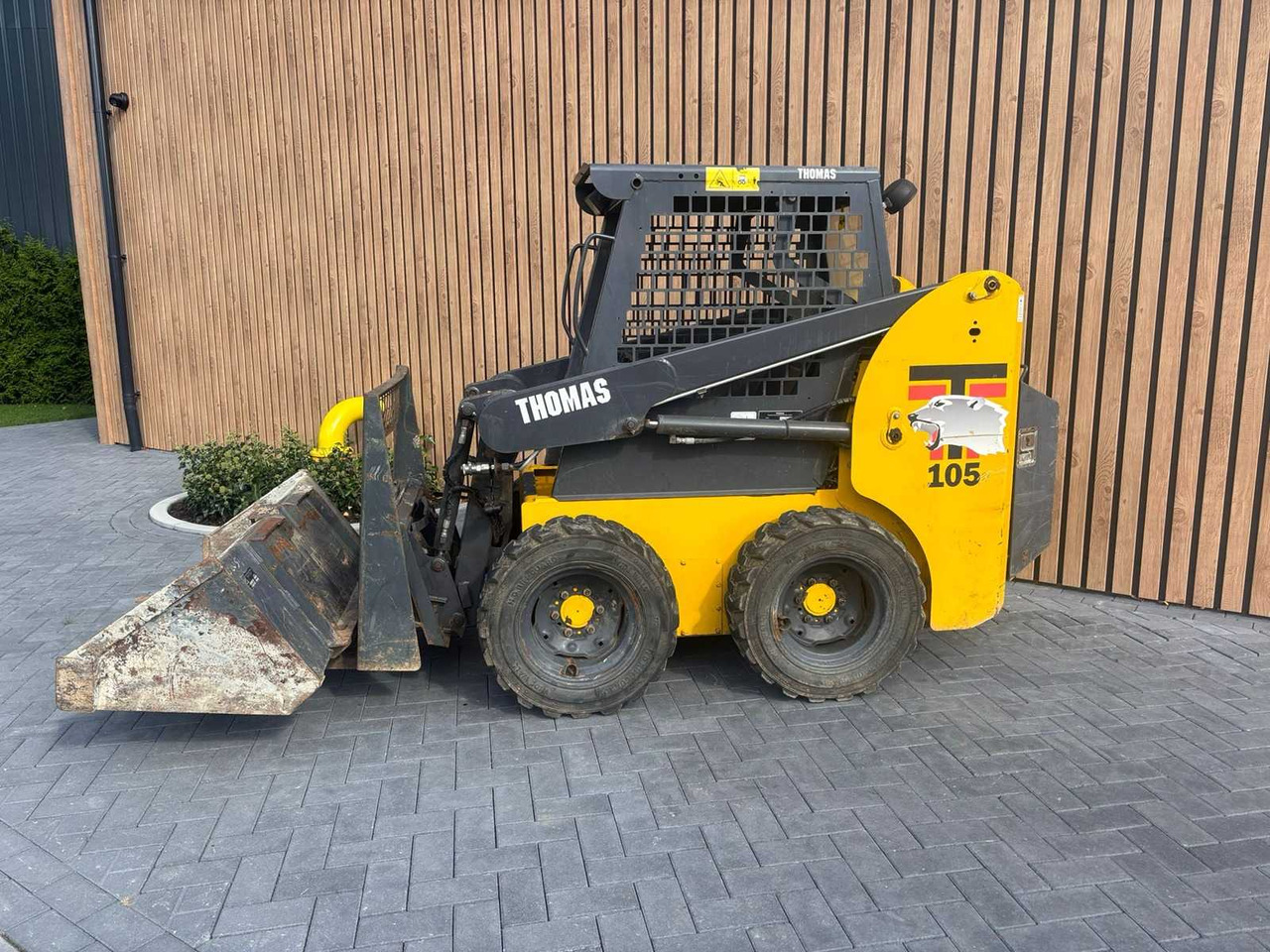 THOMAS - T105 - SKID STEER LOADER - Гусеничний міні-навантажувач: фото 3 THOMAS - T105 - SKID STEER LOADER - Гусеничний міні-навантажувач: фото 3