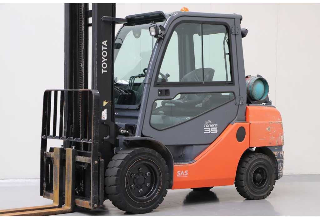 TOYOTA - 02-8FGJF35 - FORKLIFT, SIDESHIFT, 2015, 5M - Навантажувач вилковий: фото 1 TOYOTA - 02-8FGJF35 - FORKLIFT, SIDESHIFT, 2015, 5M - Навантажувач вилковий: фото 1