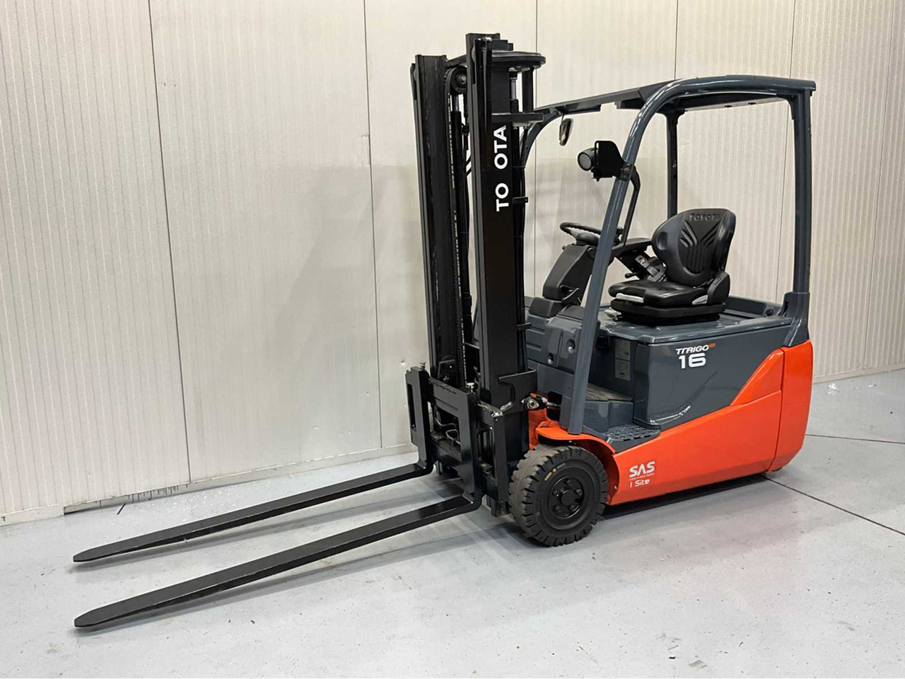 TOYOTA - 8FBE16T - FORKLIFT YEAR OF MANUFACTURE 2019- SPOONS 160CM - 7325 HOURS - SIDE-SHIFT - Навантажувач вилковий: фото 1 TOYOTA - 8FBE16T - FORKLIFT YEAR OF MANUFACTURE 2019- SPOONS 160CM - 7325 HOURS - SIDE-SHIFT - Навантажувач вилковий: фото 1
