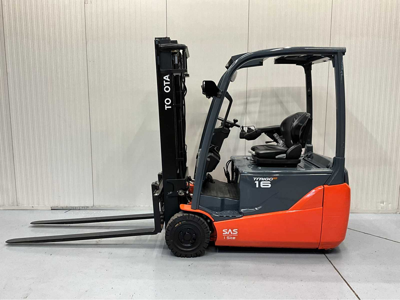 TOYOTA - 8FBE16T - FORKLIFT YEAR OF MANUFACTURE 2019- SPOONS 160CM - 7325 HOURS - SIDE-SHIFT - Навантажувач вилковий: фото 2 TOYOTA - 8FBE16T - FORKLIFT YEAR OF MANUFACTURE 2019- SPOONS 160CM - 7325 HOURS - SIDE-SHIFT - Навантажувач вилковий: фото 2