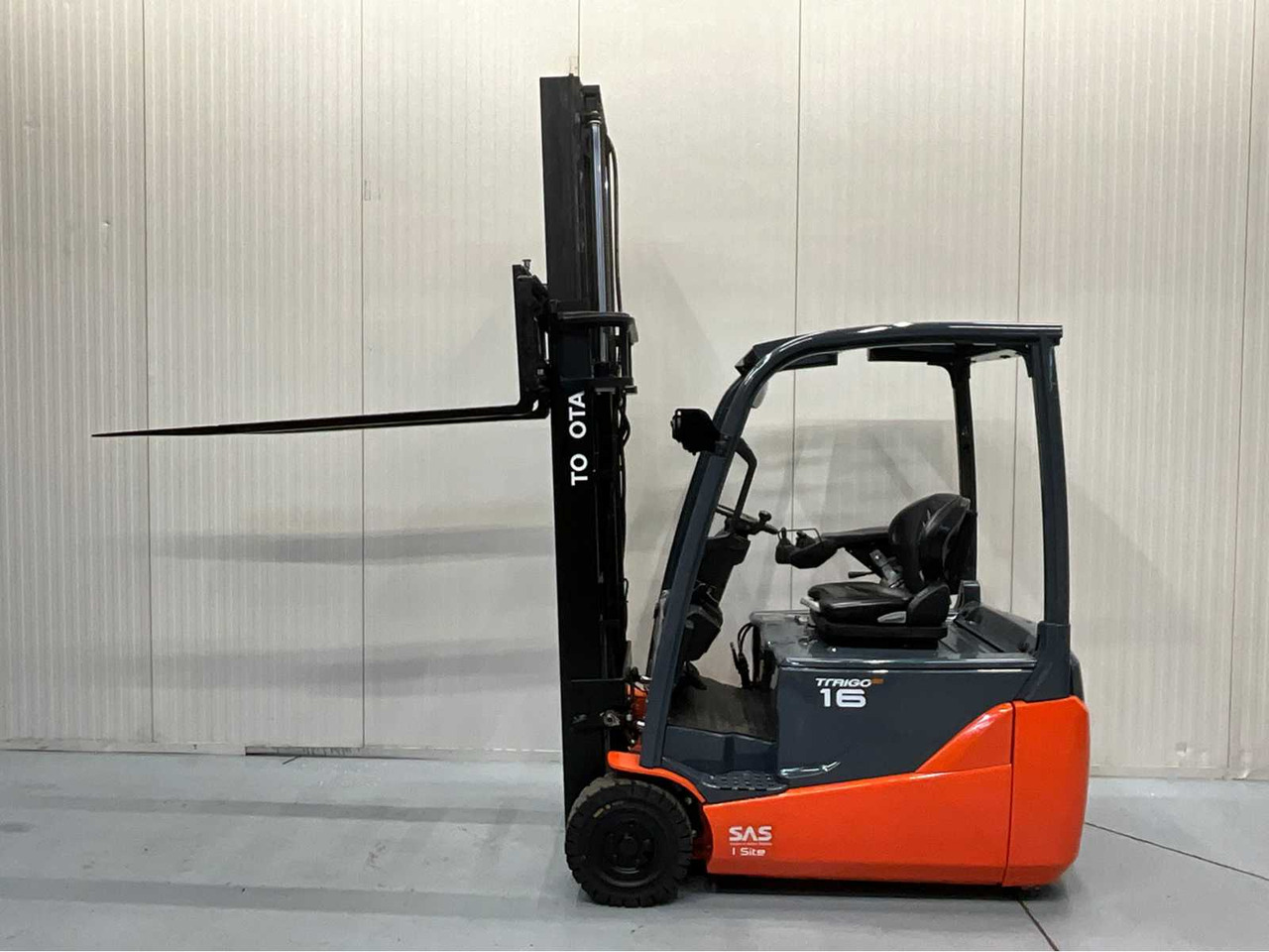 TOYOTA - 8FBE16T - FORKLIFT YEAR OF MANUFACTURE 2019- SPOONS 160CM - 7325 HOURS - SIDE-SHIFT - Навантажувач вилковий: фото 4 TOYOTA - 8FBE16T - FORKLIFT YEAR OF MANUFACTURE 2019- SPOONS 160CM - 7325 HOURS - SIDE-SHIFT - Навантажувач вилковий: фото 4