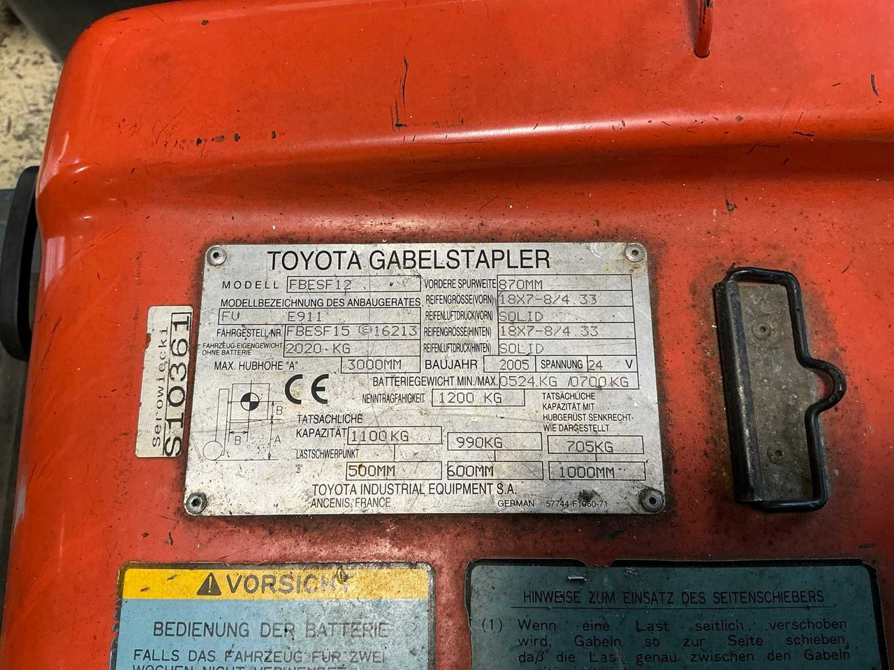 TOYOTA FBESF12 ELECTRIC FORKLIFT (2005) - Навантажувач вилковий: фото 5 TOYOTA FBESF12 ELECTRIC FORKLIFT (2005) - Навантажувач вилковий: фото 5