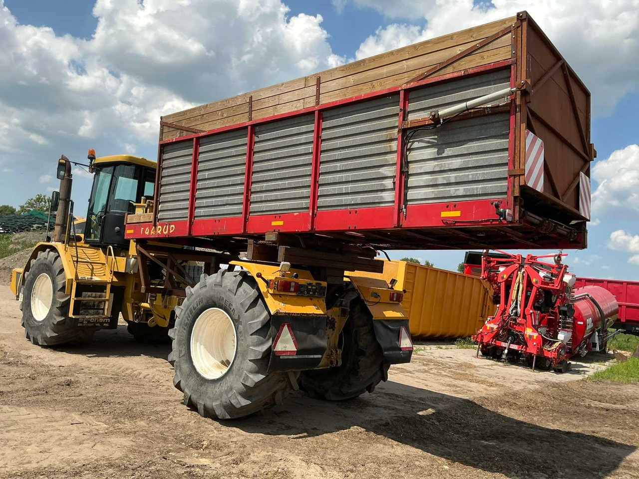 Terra-gator 2104 - Сільськогосподарський причіп самоскид: фото 3 Terra-gator 2104 - Сільськогосподарський причіп самоскид: фото 3