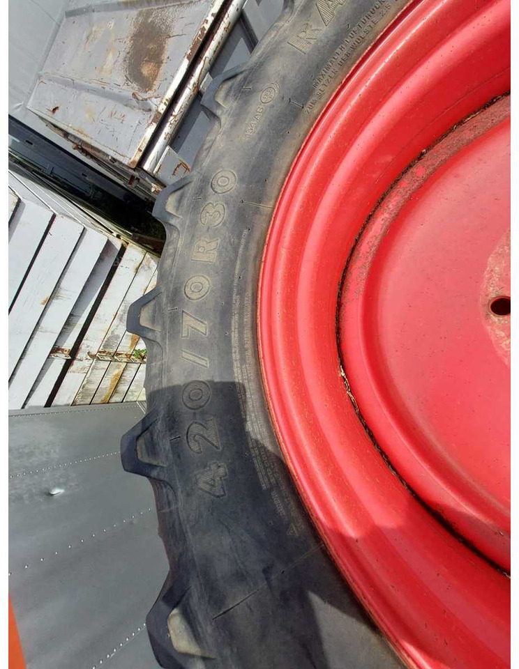 Tyres, wheels and rims - Шини і диски в категорії Трактори: фото 3 Tyres, wheels and rims - Шини і диски в категорії Трактори: фото 3