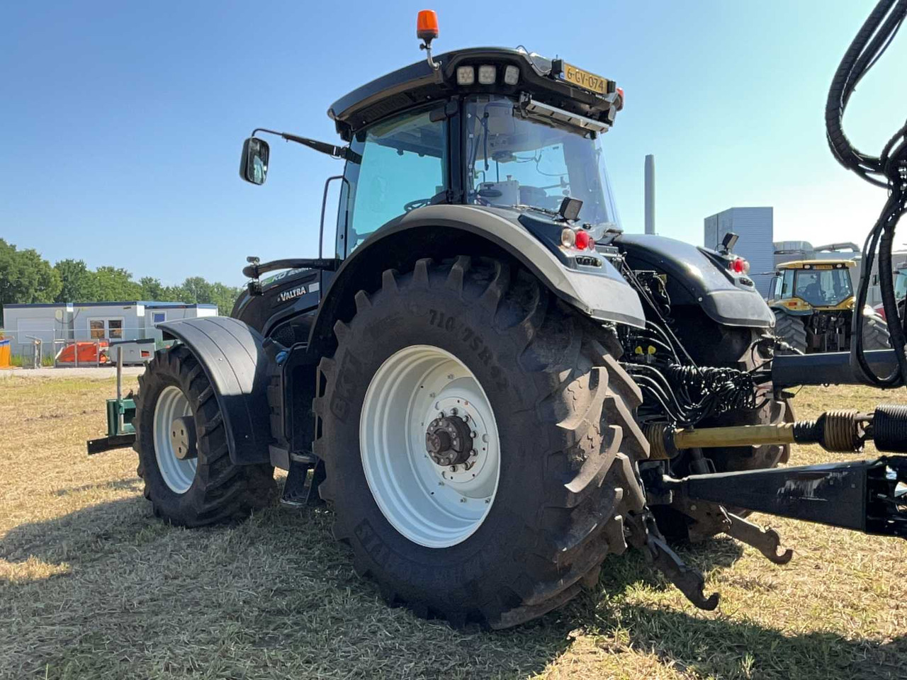 Valtra S374 - Трактор: фото 4 Valtra S374 - Трактор: фото 4