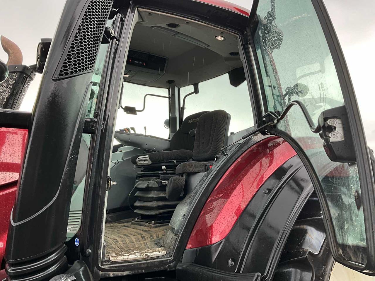 Трактор Valtra T214 A: фото 30