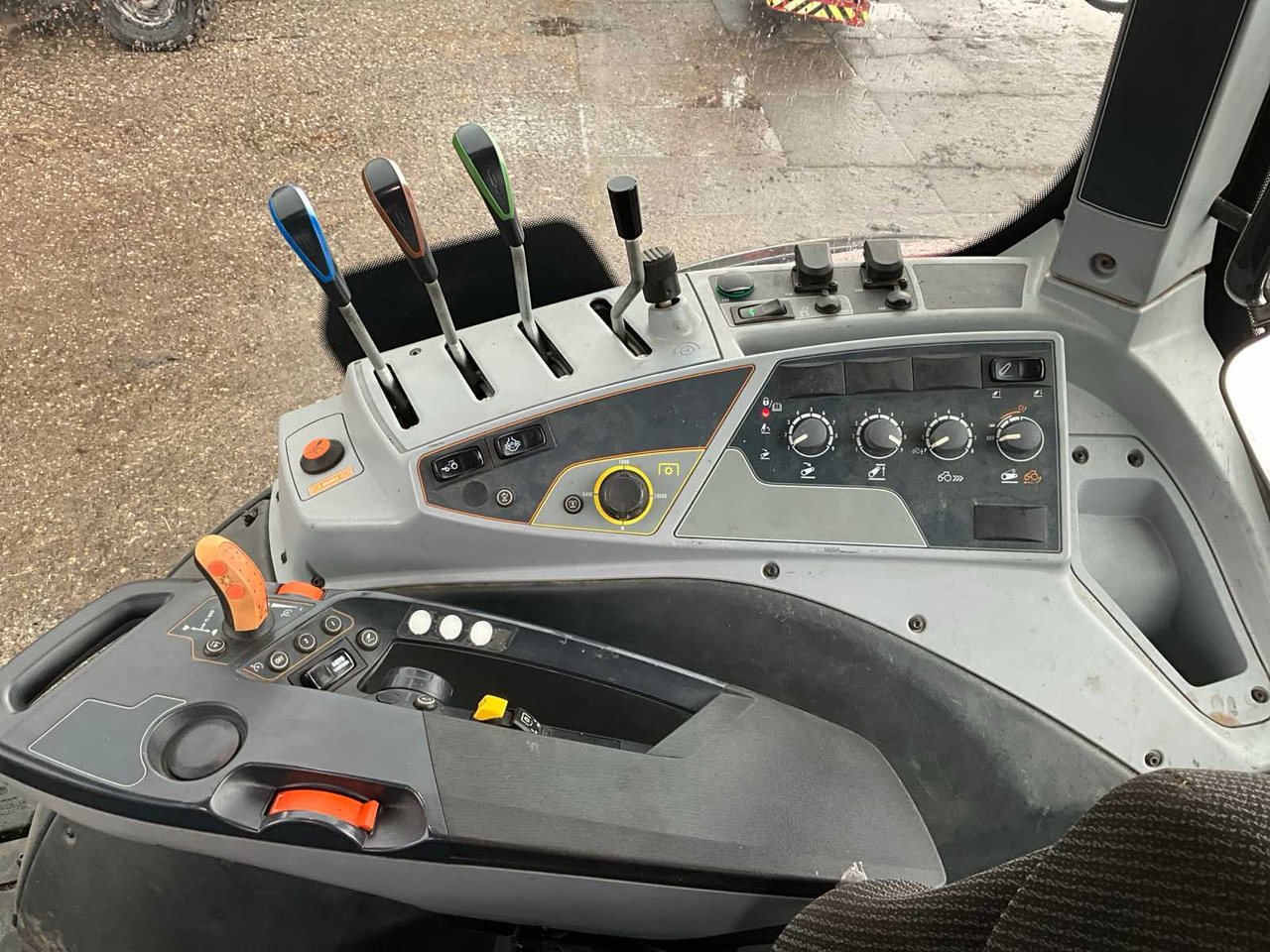 Трактор Valtra T214 A: фото 34