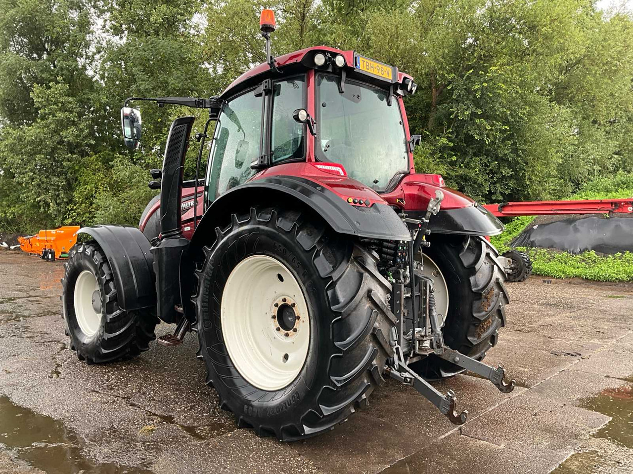 Трактор Valtra T214 A: фото 9
