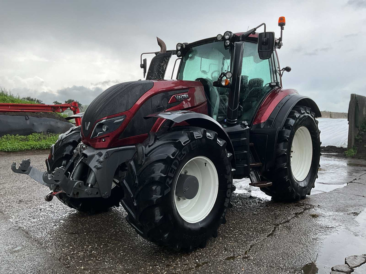 Valtra T214 A - Трактор: фото 2 Valtra T214 A - Трактор: фото 2