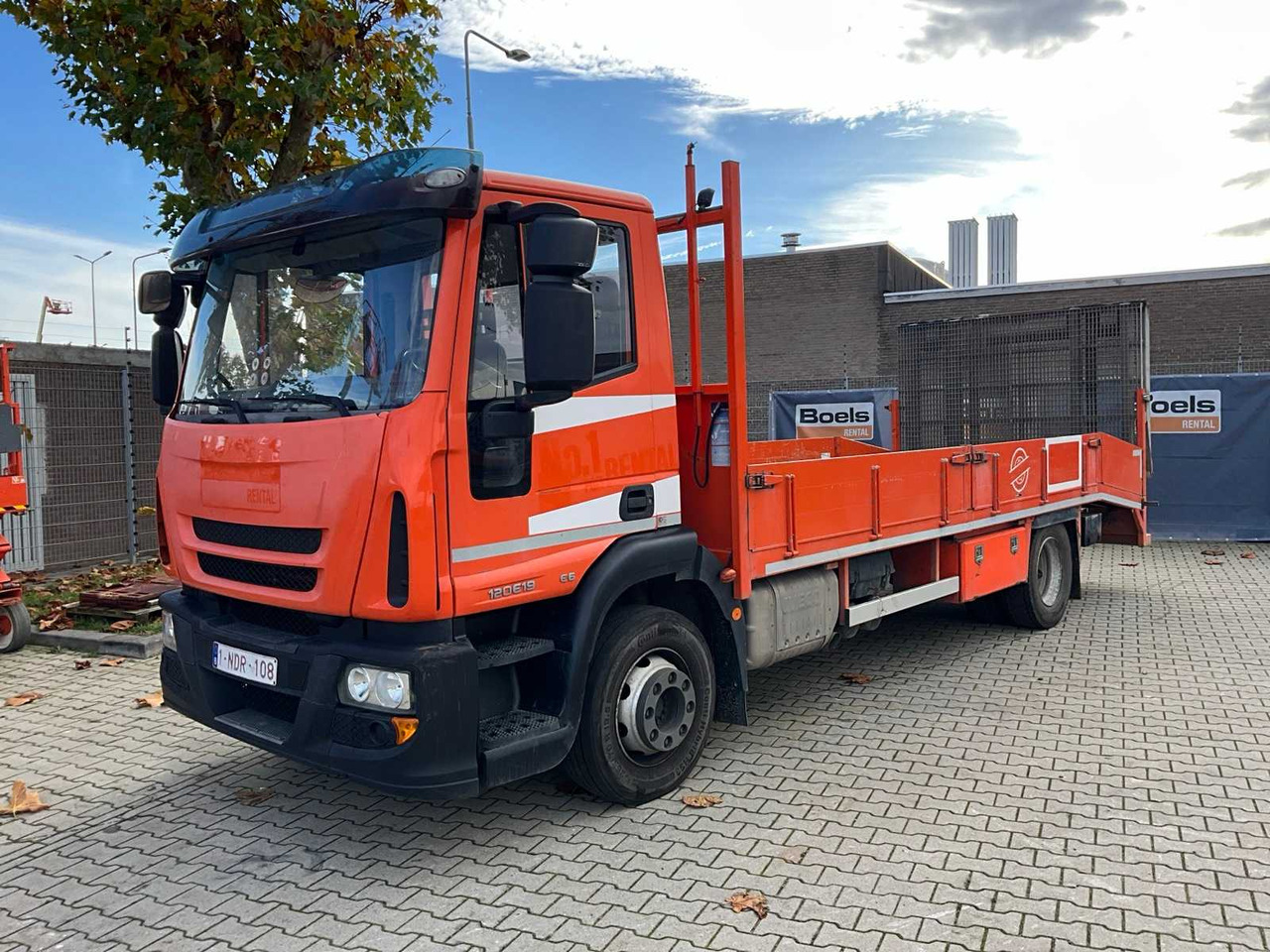 2015 IVECO EUROCARGO 120E19 RAMP TRUCK - Вантажівка: фото 1 2015 IVECO EUROCARGO 120E19 RAMP TRUCK - Вантажівка: фото 1