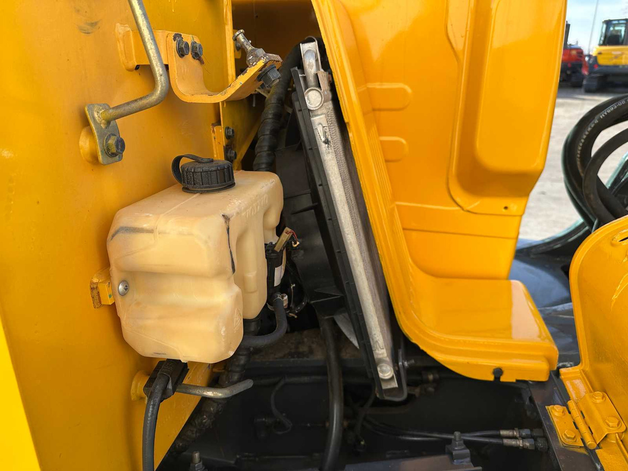 Гусеничний екскаватор Volvo EC55B: фото 24