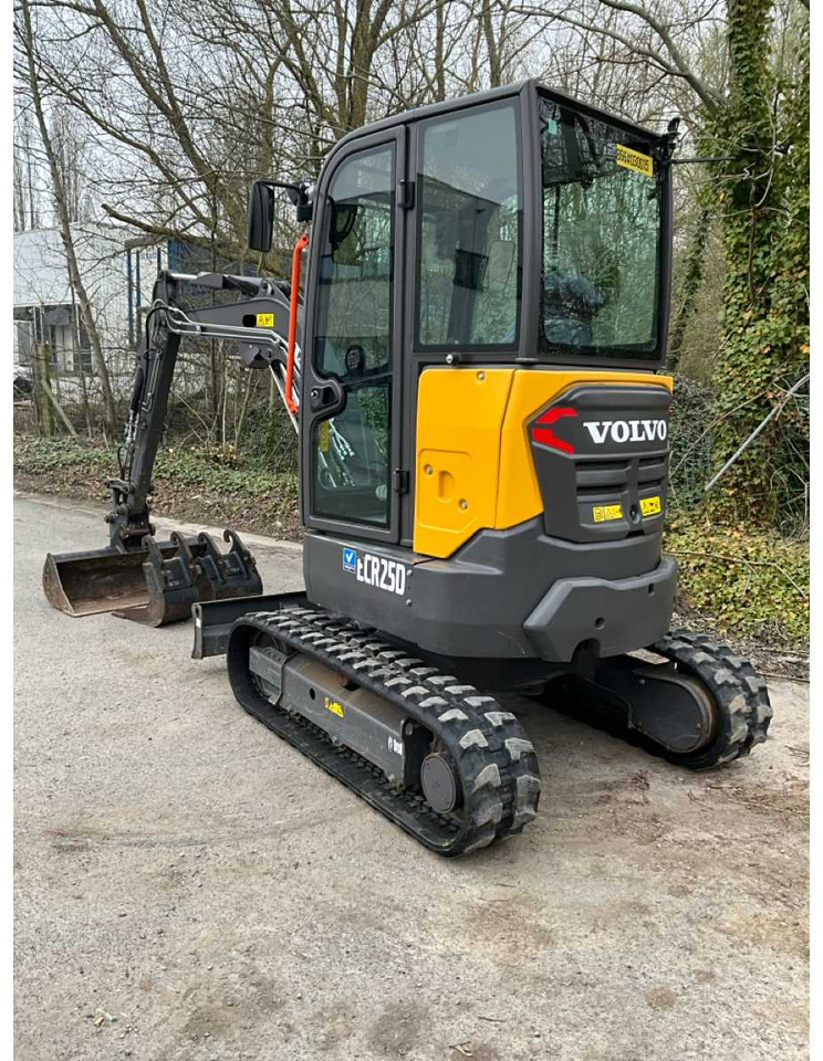 Volvo ECR25D - Міні-екскаватор: фото 4 Volvo ECR25D - Міні-екскаватор: фото 4