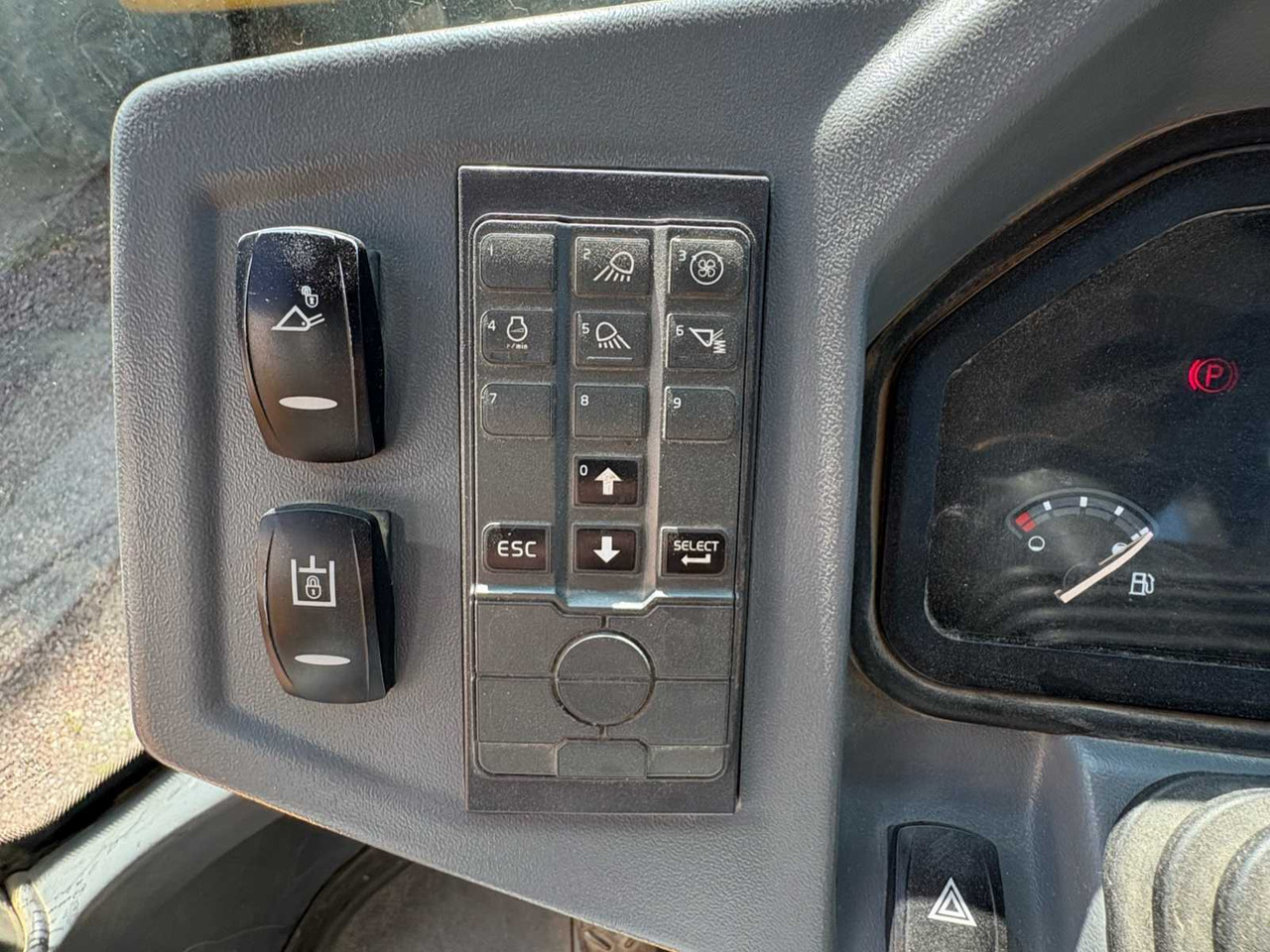 Колісний навантажувач Volvo L 35 G: фото 24