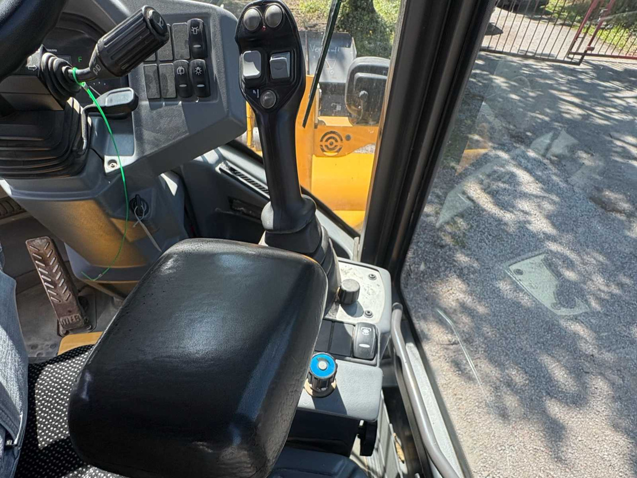 Колісний навантажувач Volvo L 35 G: фото 21