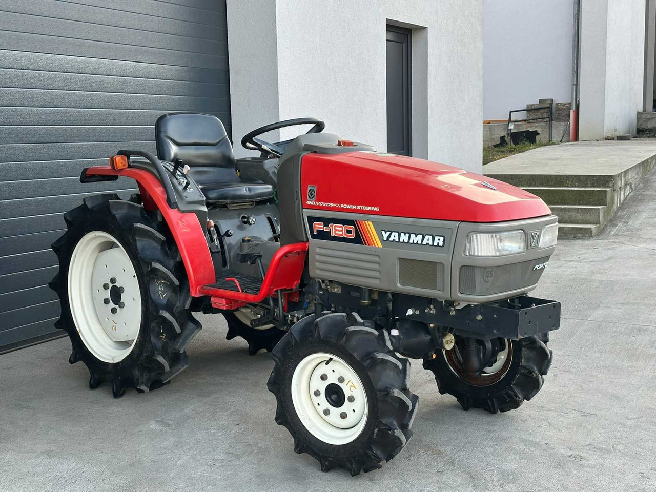 YANMAR - F-180 - 4-WHEEL DRIVE TRACTOR - Трактор: фото 4 YANMAR - F-180 - 4-WHEEL DRIVE TRACTOR - Трактор: фото 4