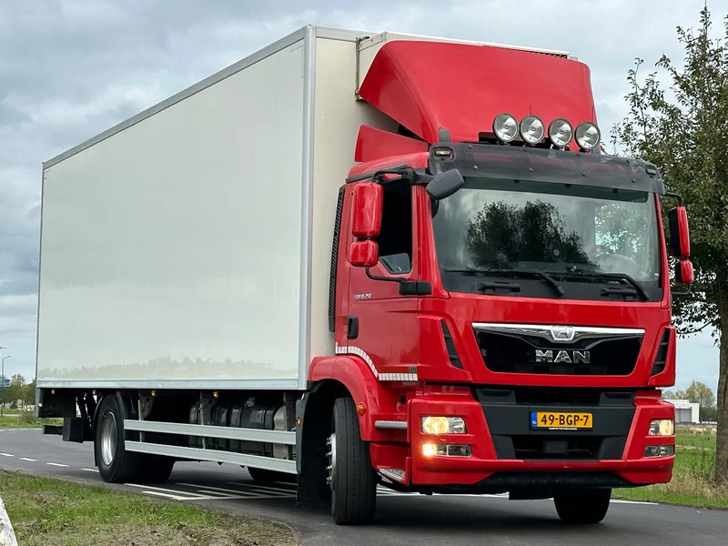 MAN TGM TGM 18.290 GEÏSOLEERDE OPBOUW - Вантажівка з закритим кузовом: фото 2 MAN TGM TGM 18.290 GEÏSOLEERDE OPBOUW - Вантажівка з закритим кузовом: фото 2
