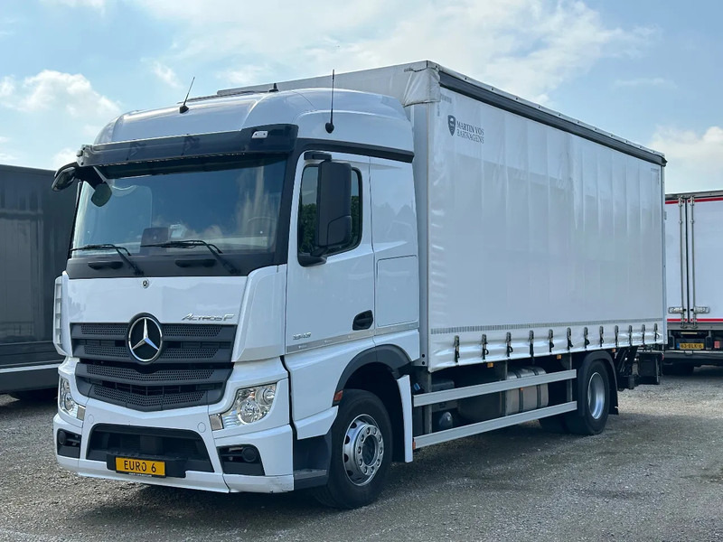 Mercedes-Benz Actros 1843 ACTROS 1843L 2022. 183432km Schuifzeil met Laadklep 2000kg - Тентована вантажівка: фото 1 Mercedes-Benz Actros 1843 ACTROS 1843L 2022. 183432km Schuifzeil met Laadklep 2000kg - Тентована вантажівка: фото 1
