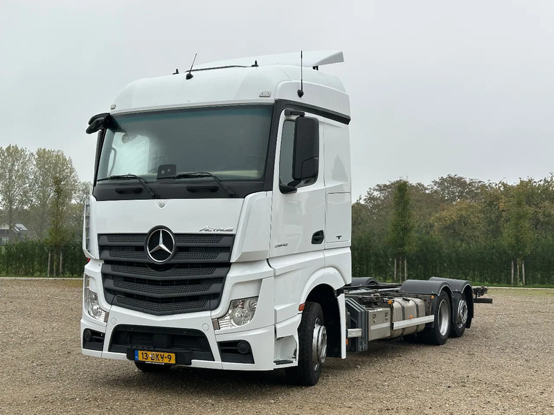 Mercedes-Benz Actros ACTROS 2642 LL EURO6. 2018. BDF. Chassic cabine. - Вантажівка шасі: фото 1 Mercedes-Benz Actros ACTROS 2642 LL EURO6. 2018. BDF. Chassic cabine. - Вантажівка шасі: фото 1