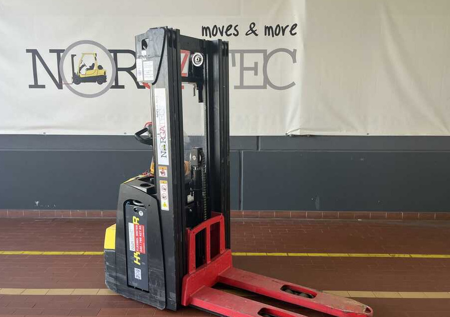 Hyster S1.4 - Штабелер: фото 1 Hyster S1.4 - Штабелер: фото 1