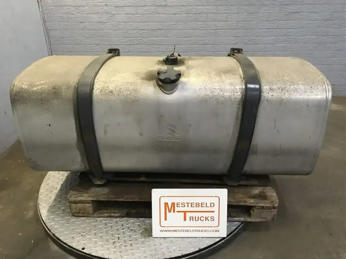 DAF Brandstoftank 620 liter - Паливний бак в категорії Вантажівки: фото 1 DAF Brandstoftank 620 liter - Паливний бак в категорії Вантажівки: фото 1