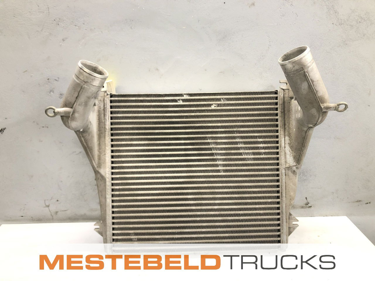 DAF Intercooler 75CF - Система охолодження в категорії Вантажівки: фото 1 DAF Intercooler 75CF - Система охолодження в категорії Вантажівки: фото 1