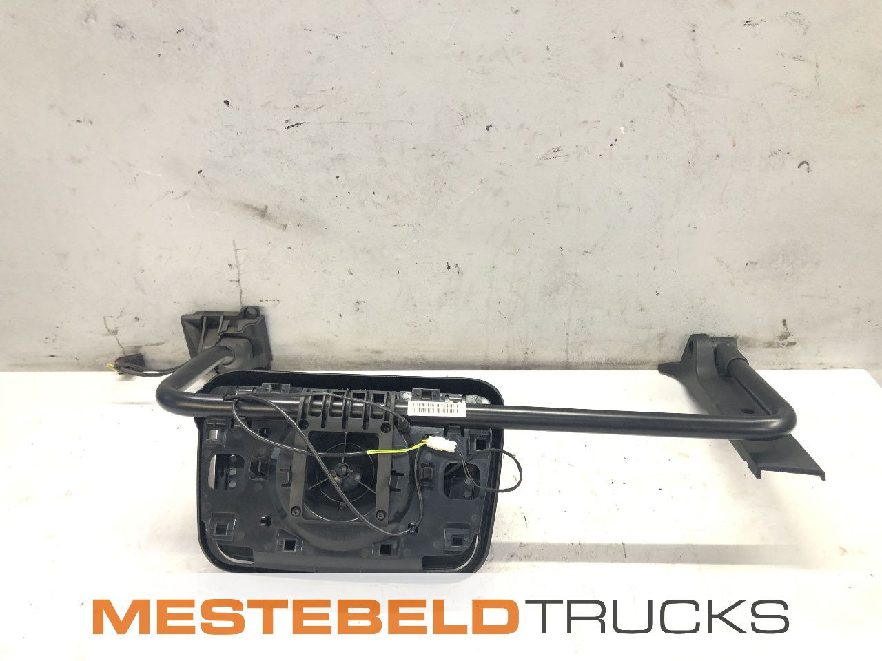 DAF Spiegel met steun links - Кабіна й інтер'єр в категорії Вантажівки: фото 2 DAF Spiegel met steun links - Кабіна й інтер'єр в категорії Вантажівки: фото 2