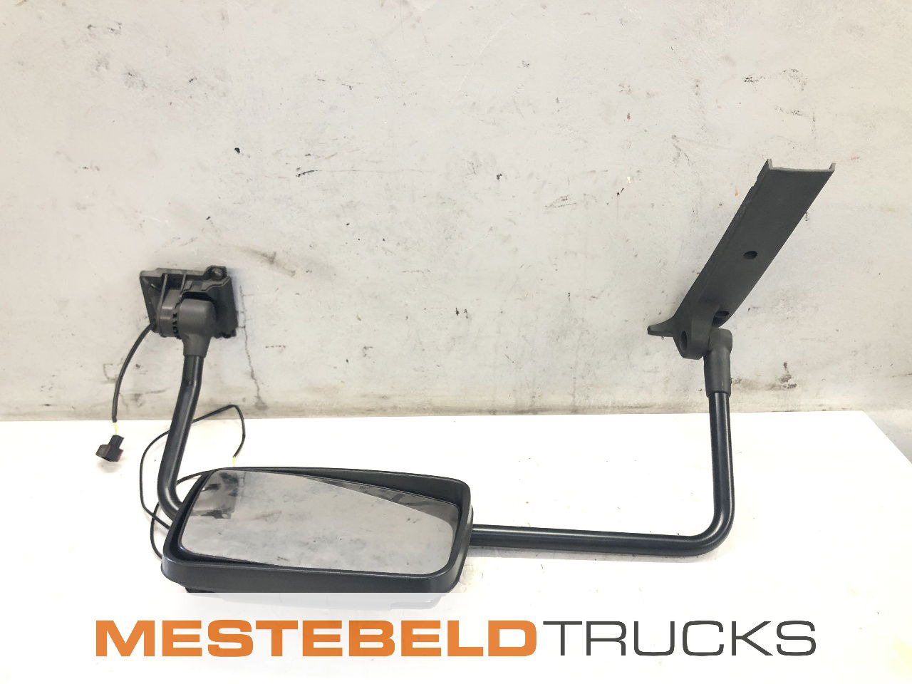 DAF Spiegel met steun rechts - Кабіна й інтер'єр в категорії Вантажівки: фото 1 DAF Spiegel met steun rechts - Кабіна й інтер'єр в категорії Вантажівки: фото 1